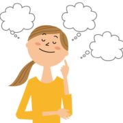 スキンケアする50代女性