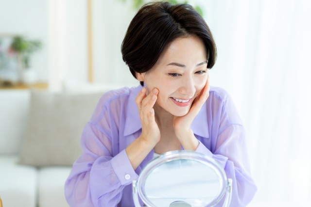 小顔になった50代女性